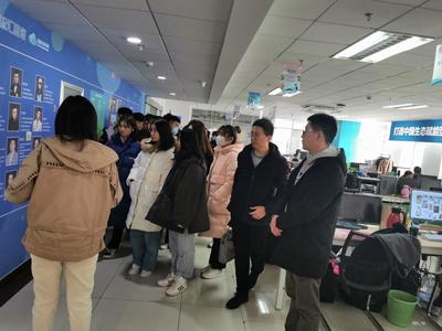 工商管理系2020级国际商务专业学生开展企业认知实习，深入职业启蒙